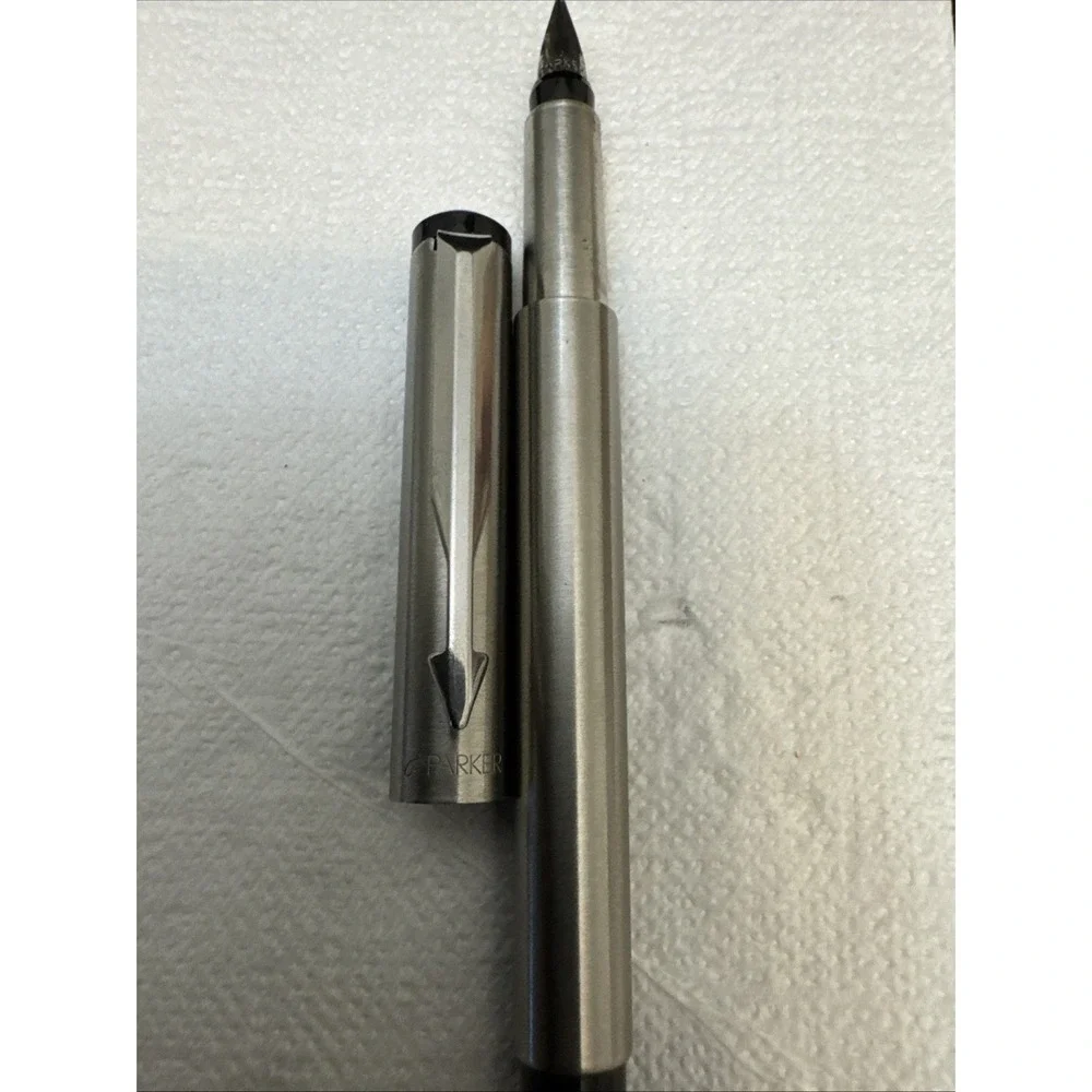 Parker Vector Stainless Steel Medium Nib Fountain pen Made In UK N III